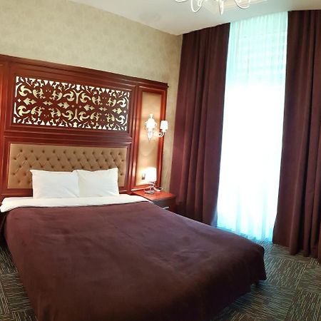 Azpetrol Hotel 库萨雷 外观 照片