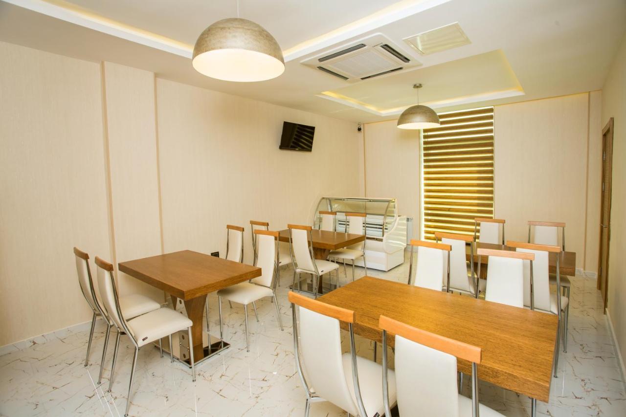 Azpetrol Hotel 库萨雷 外观 照片