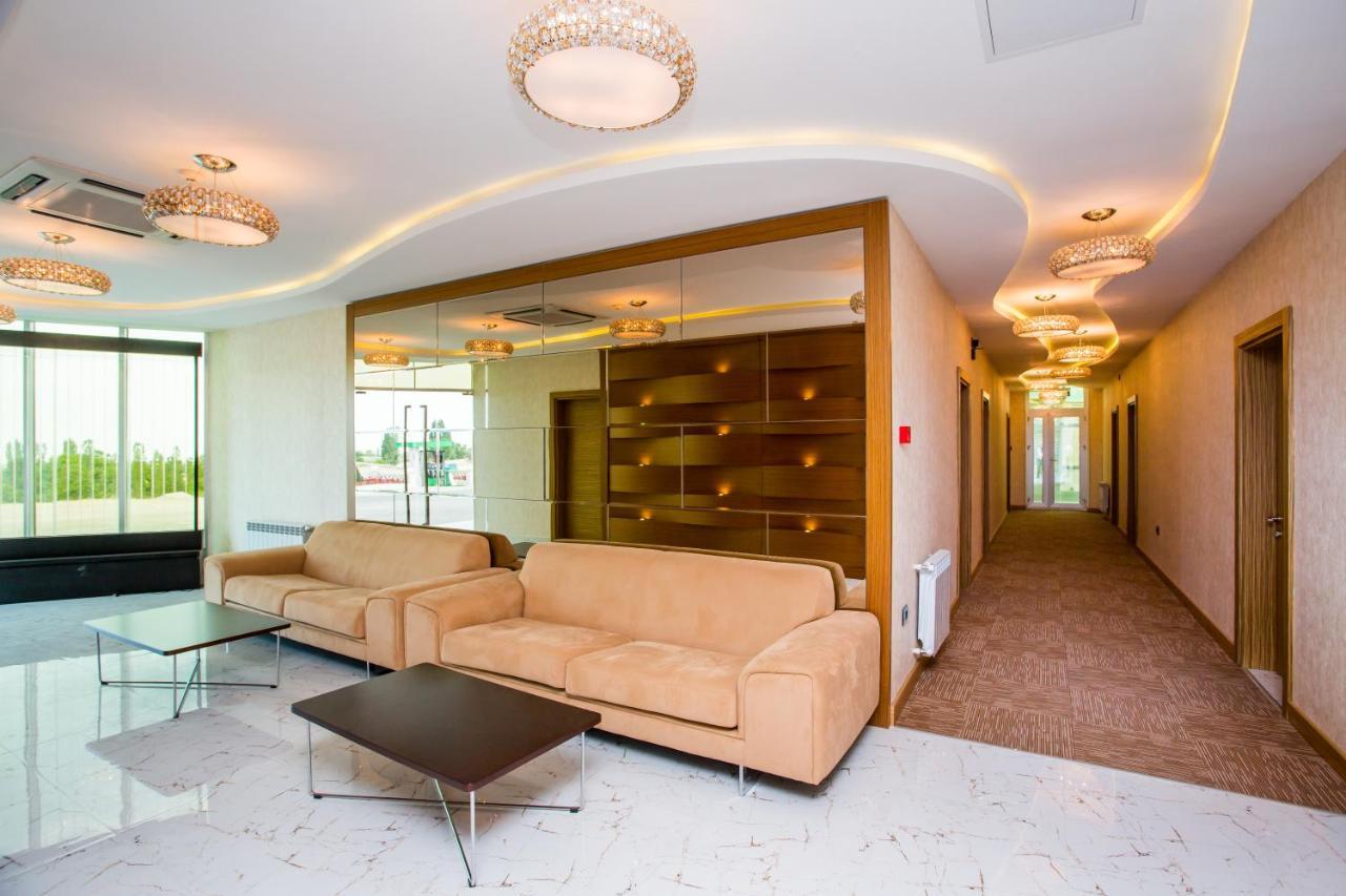 Azpetrol Hotel 库萨雷 外观 照片