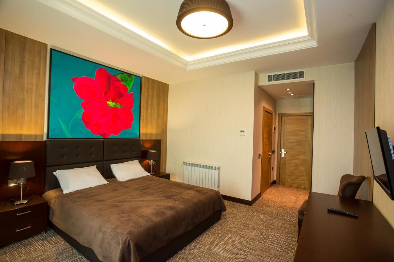 Azpetrol Hotel 库萨雷 外观 照片