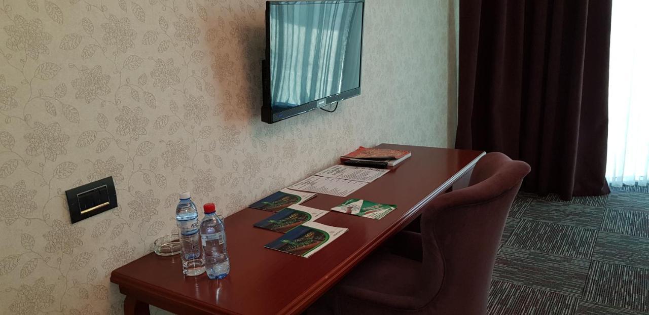 Azpetrol Hotel 库萨雷 外观 照片
