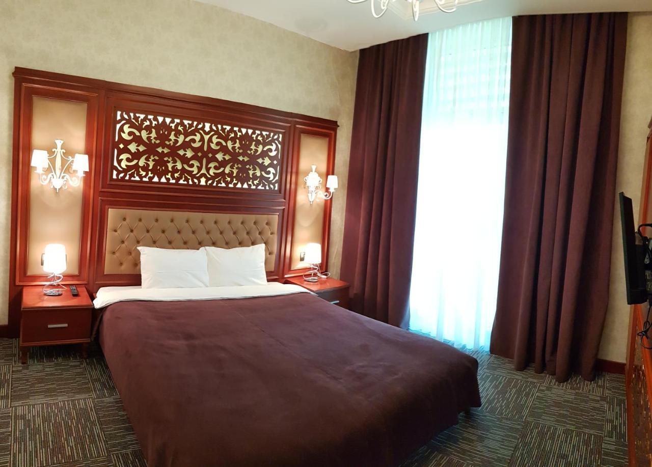 Azpetrol Hotel 库萨雷 外观 照片