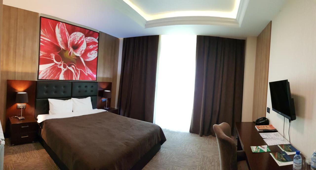 Azpetrol Hotel 库萨雷 外观 照片