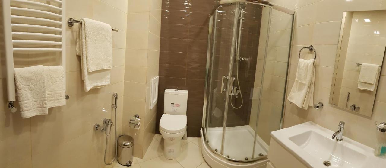 Azpetrol Hotel 库萨雷 外观 照片
